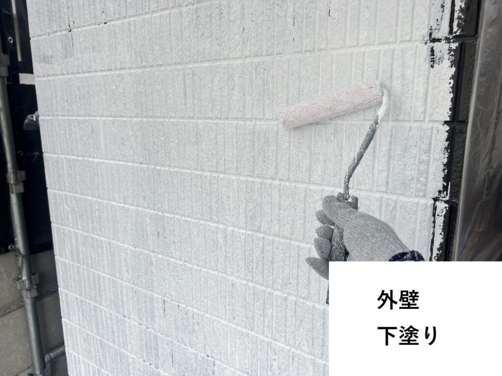 東京都葛飾区　外壁塗装　下塗り