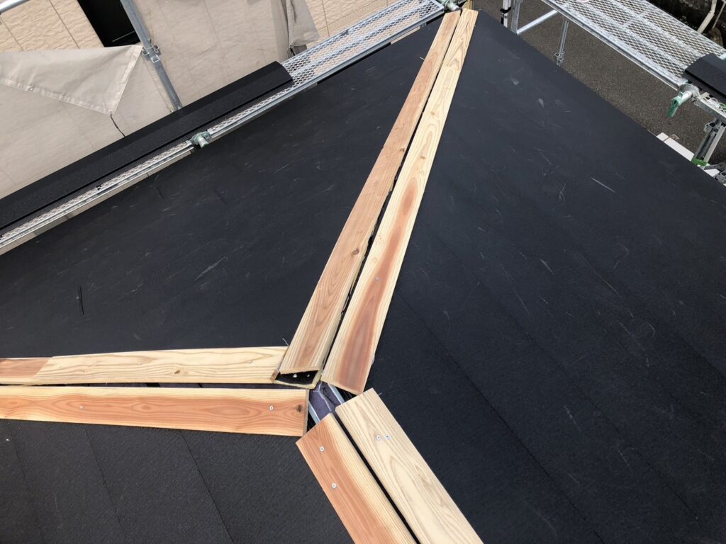 木材の貫板設置