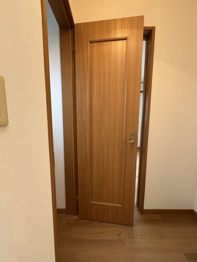 千葉県佐倉市＿木建具シート張り後