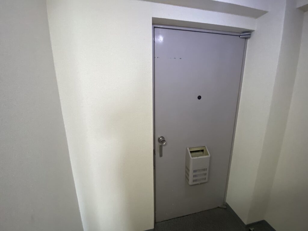 東京都中野区＿玄関工事前②