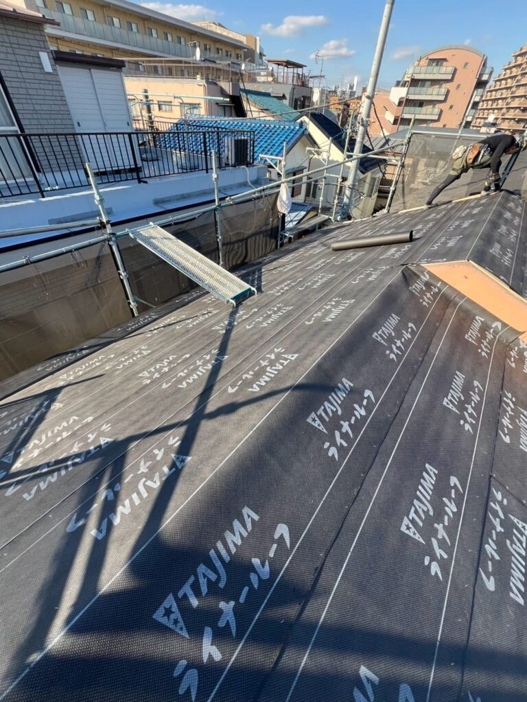 東京都板橋区_防水シート貼り①