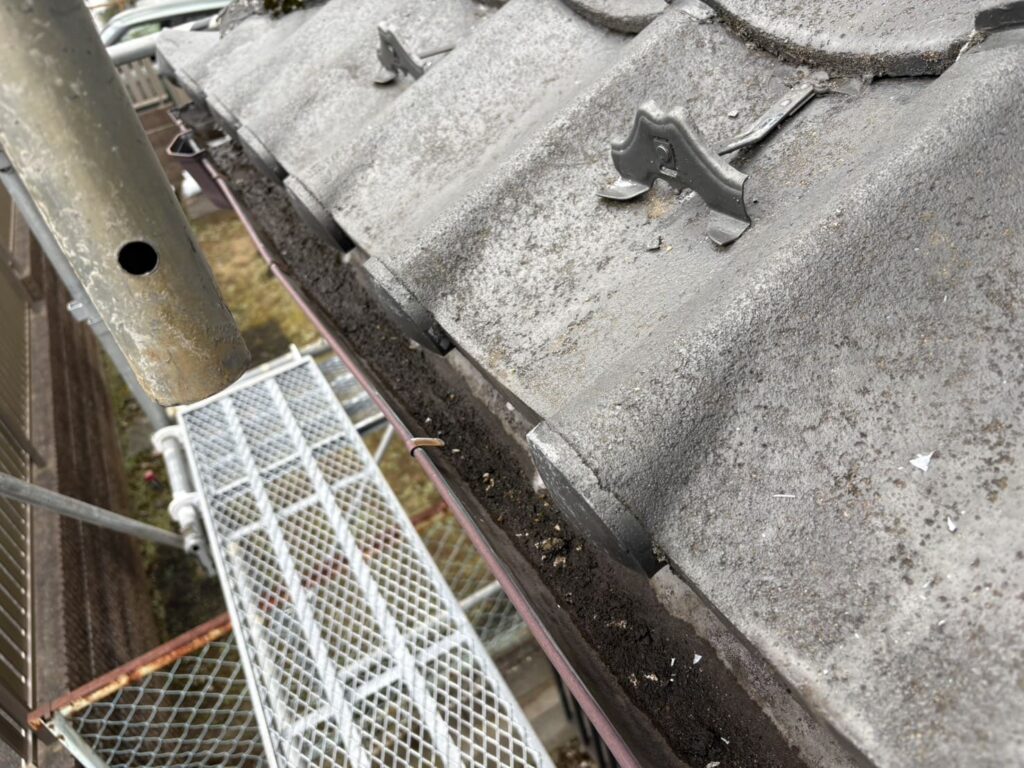 千葉県佐倉市_雨樋清掃前①